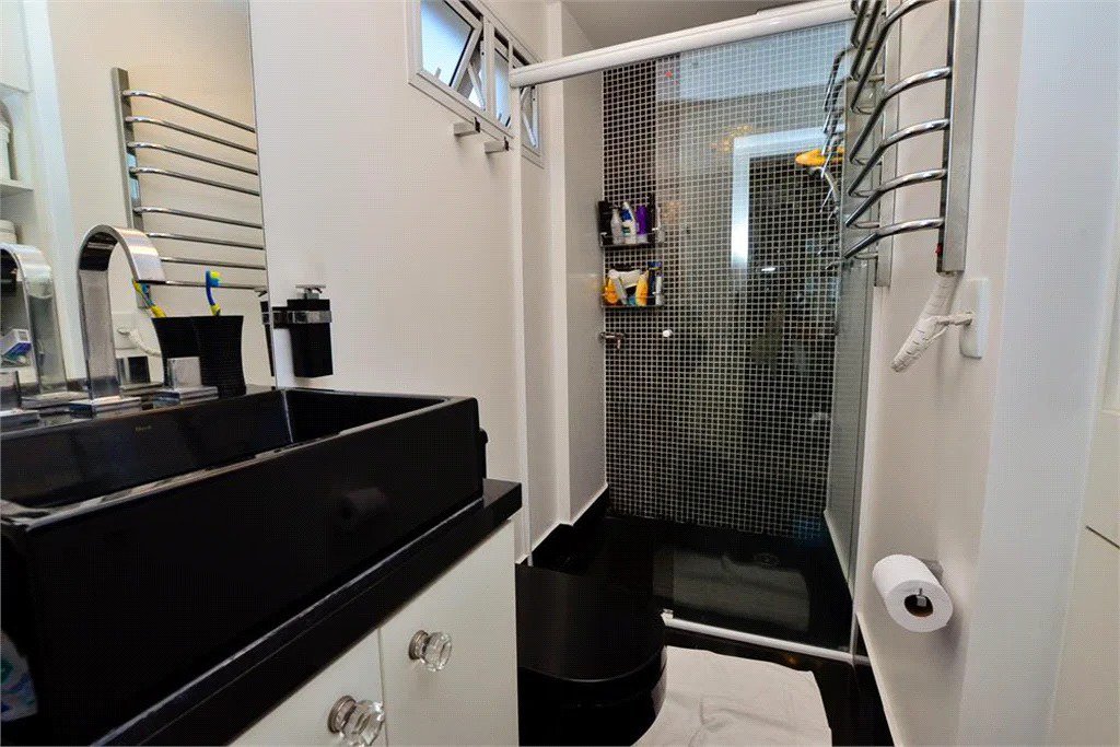 Cobertura à venda com 3 quartos, sendo 1 suíte, em Pinheiros, São Paulo - SP