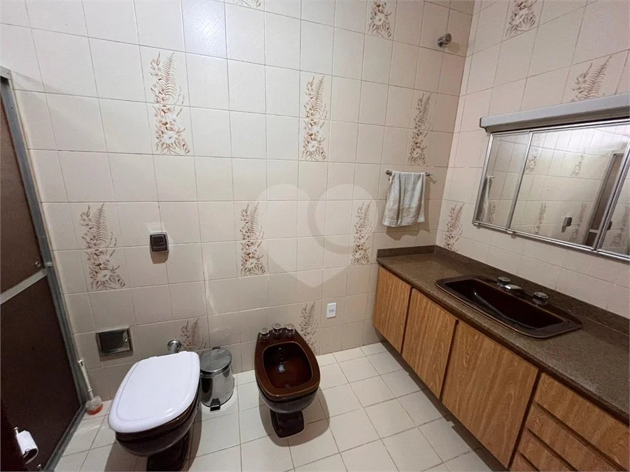 Casa com 367m², 3 dormitórios, 9 vagas, à venda na Vila Santa Teresa - Sto André.