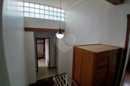 Casa à venda ou para alugar com 3 quartos, sendo 2 suítes, no condomínio Chácara das Rosas, São Paulo - SP