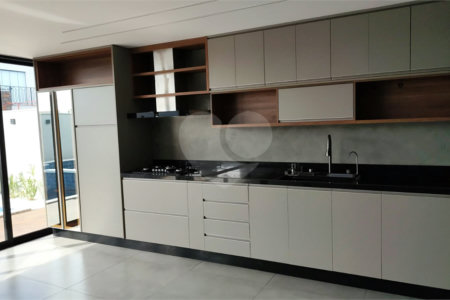 Casa à venda com 4 quartos, sendo 3 suítes,  no condomínio Residencial Golden Ville, Itapetininga - SP