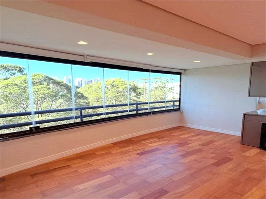 Apartamento para alugar com 2 suítes em Vila Andrade, São Paulo, SP