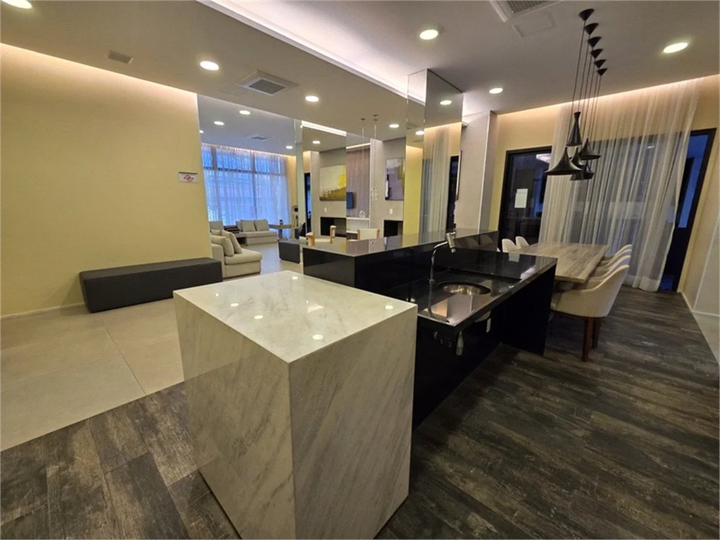 Apartamento à venda com 2 quartos, sendo 1 suíte, em Pinheiros, São Paulo, SP