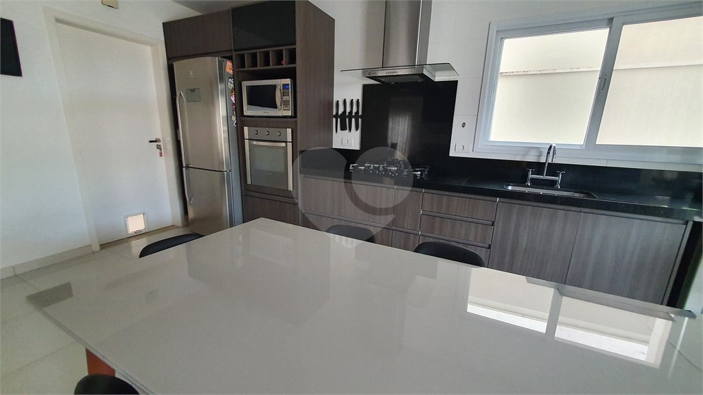 CASA A VENDA NO URBANOVA COM 390M², 5 DORMITORIOS, 6 BANHEIROS, PISCINA, 3 VAGAS, Sjc