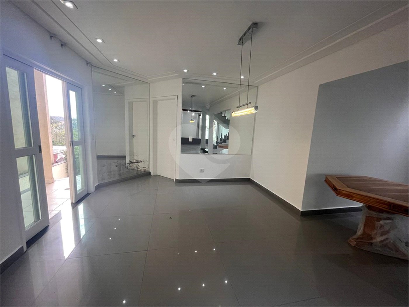 Sobrado à venda com 3 quartos, sendo 1 suíte, em Cidade Parquelandia, Mogi das Cruzes, SP