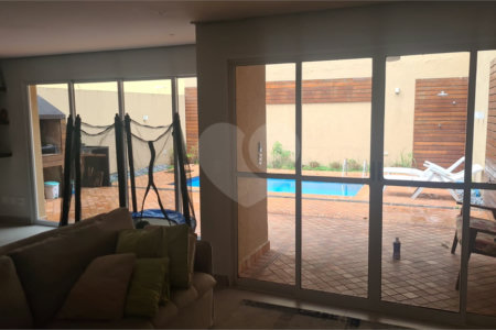 Casa à venda com 3 suítes no condomínio Residencial Courtyard Village, São Paulo - SP