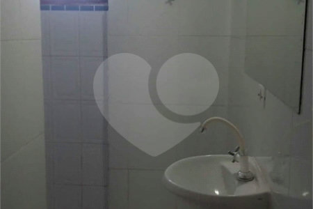 Casa à venda com 4 quartos, sendo 3 suítes,  em Cerâmica, São Caetano do Sul, SP