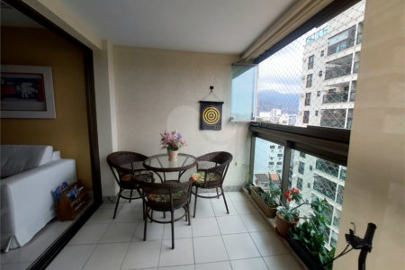 Apartamento à venda com 3 quartos, sendo 1 suíte, em Tijuca, Rio de Janeiro, RJ