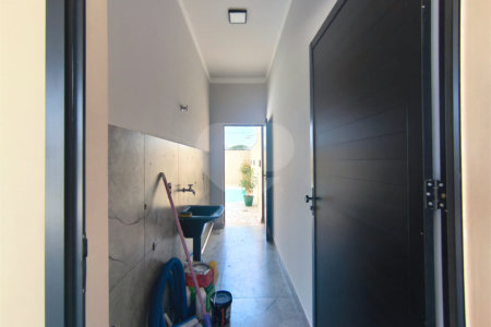 Casa à venda com 3 quartos, sendo 2 suítes, no condomínio Tivolli, Itapetininga - SP