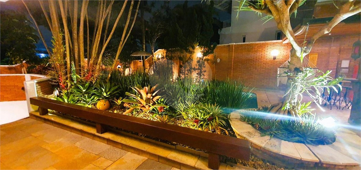 Casa à venda com 5 suítes em Jardim Leonor, São Paulo, SP