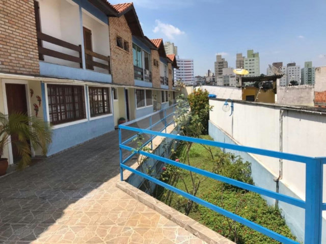 Casa à venda com 3 quartos, sendo 1 suíte,  no condomínio Residencial Gabriela, São Paulo - SP