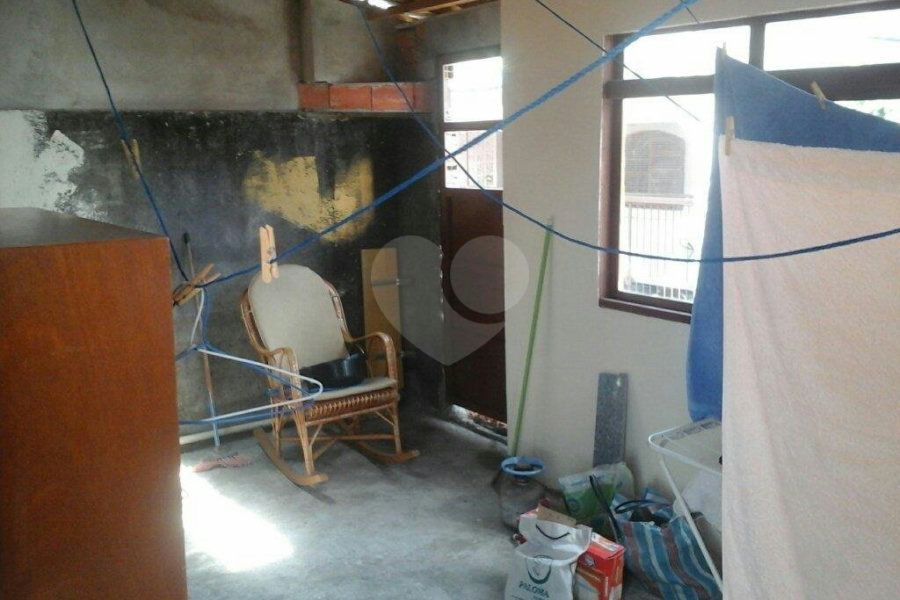 Casa de Vila à venda com 4 quartos, sendo 1 suíte, no condomínio Travessa Isadora,4, São Paulo - SP