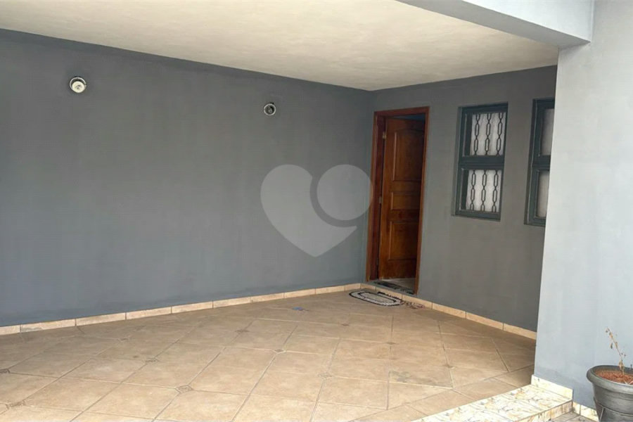 Casa a venda, composta por 2 casas separadas no Jaraguá em Piracicaba - SP.