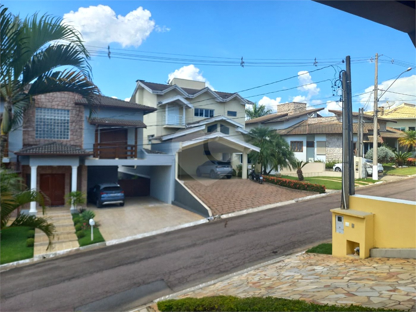 Casa à venda com 4 quartos, sendo 2 suítes,  em Villaggio Capríccio, Louveira, SP