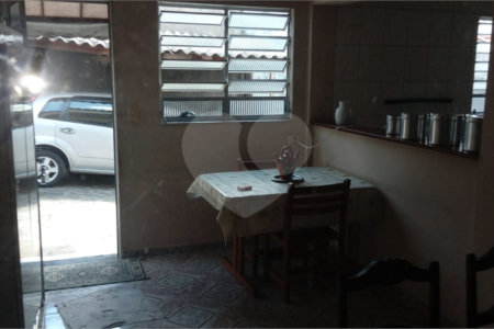 Casa à venda com 3 suítes em Vila Brasilina, São Paulo, SP