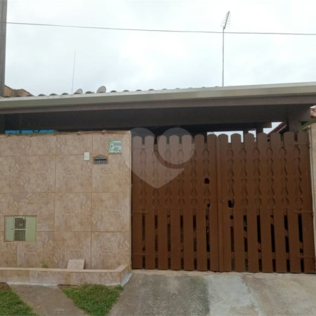 Casa à venda com 2 quartos em Jardim Savoy, Itanhaém, SP