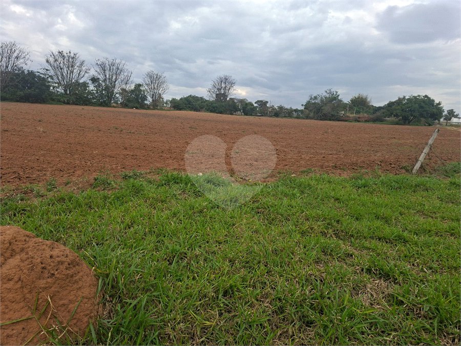 Terreno à venda no Centro, Alambari, SP