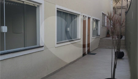 Casa à venda ou para alugar com 2 suítes no condomínio Santa Teresinha, São Paulo - SP