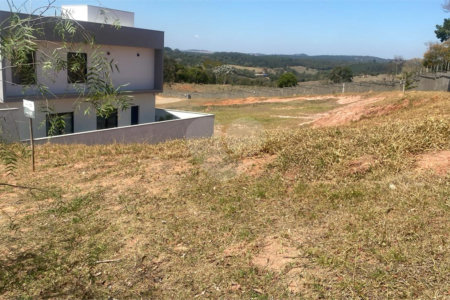Terreno à venda no condomínio Vale das Águas, Itatiba - SP