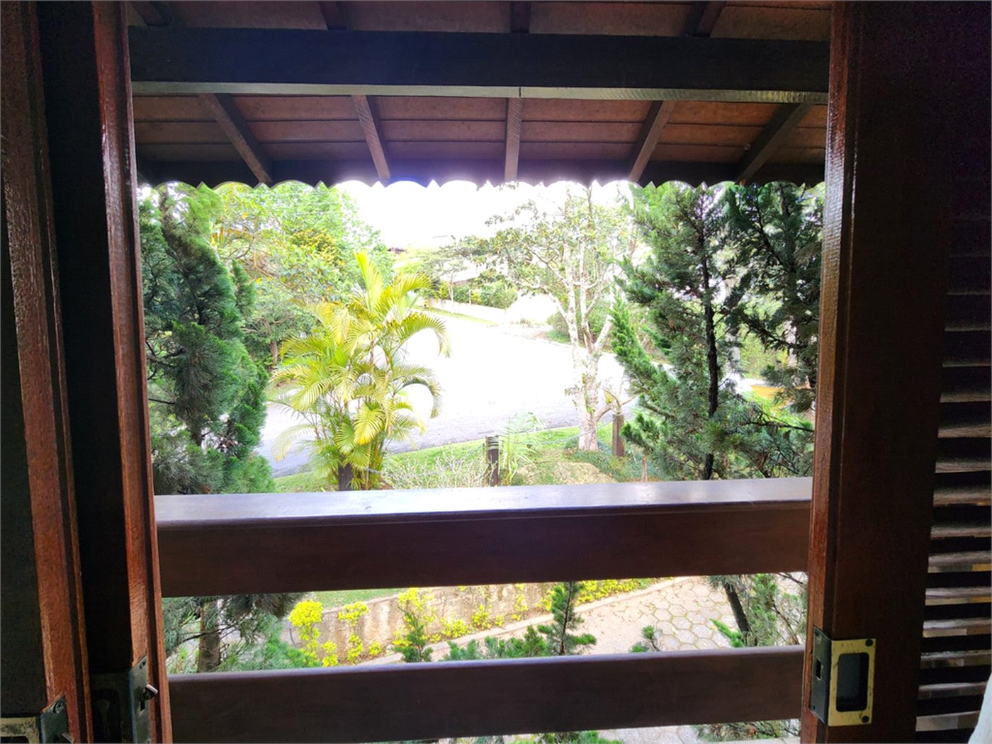 Casa à venda com 5 suítes no condomínio Suíça da Cantareira, Mairiporã - SP