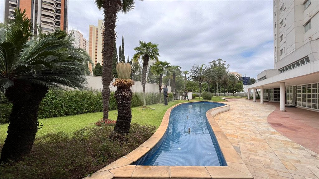 Apartamento à venda com 4 quartos, sendo 3 suítes, em Vila Andrade, São Paulo, SP