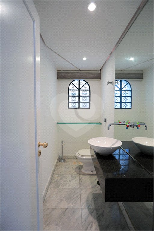 Casa à venda ou para alugar com 4 suítes em Jardim Panorama, São Paulo, SP