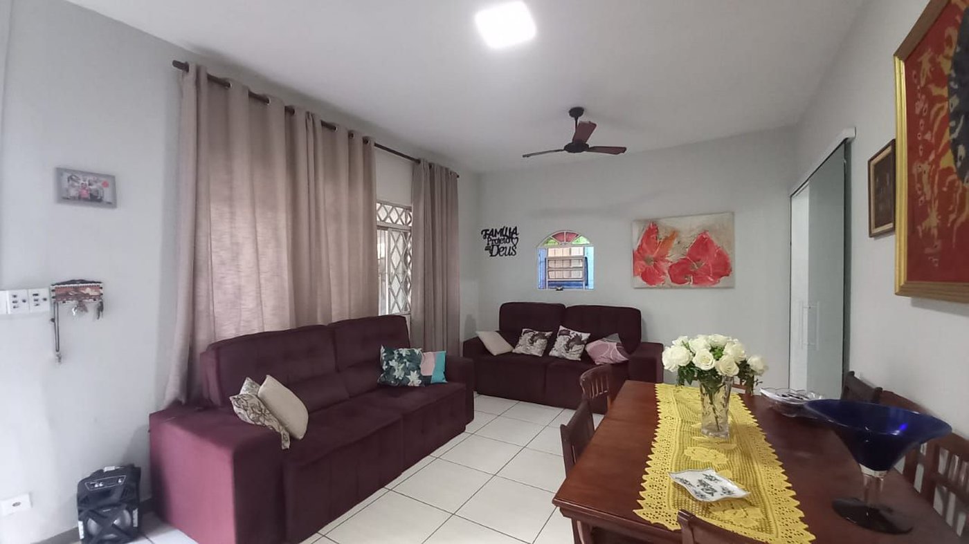 Casa com 2 dormitórios à venda, 100 m² por R$ 700.000,00 - Vila Guilhermina - Praia Grande/SP