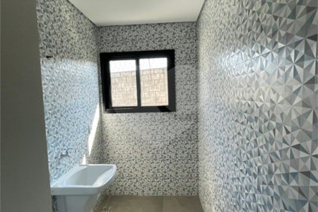 Casa à venda com 3 quartos, sendo 1 suíte, em Portal do Bosque, Louveira, SP
