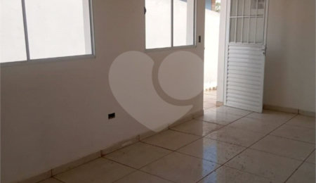 Casa à venda com 2 quartos em Jardim dos Ipês, Mairinque, SP