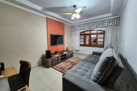 Sobrado à venda com 3 quartos, sendo 1 suíte, em Jardim Sarah, São Paulo, SP