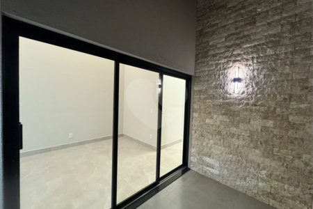 Casa à venda com 3 quartos, sendo 1 suíte, em Jardim Bom Sucesso, Indaiatuba, SP
