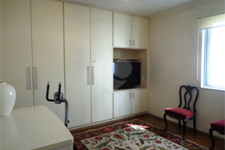 Apartamento à venda com 3 quartos, sendo 1 suíte, em Santa Cecília, São Paulo, SP