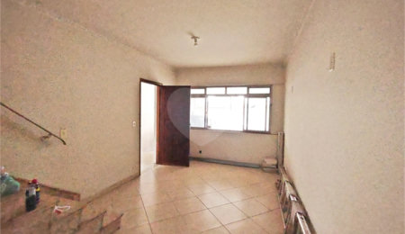 Sobrado à venda com 2 quartos em Vila Nivi, São Paulo, SP