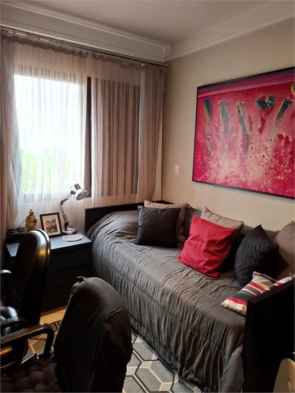 Apartamento à venda com 4 quartos, sendo 2 suítes, em Brooklin Paulista, São Paulo, SP