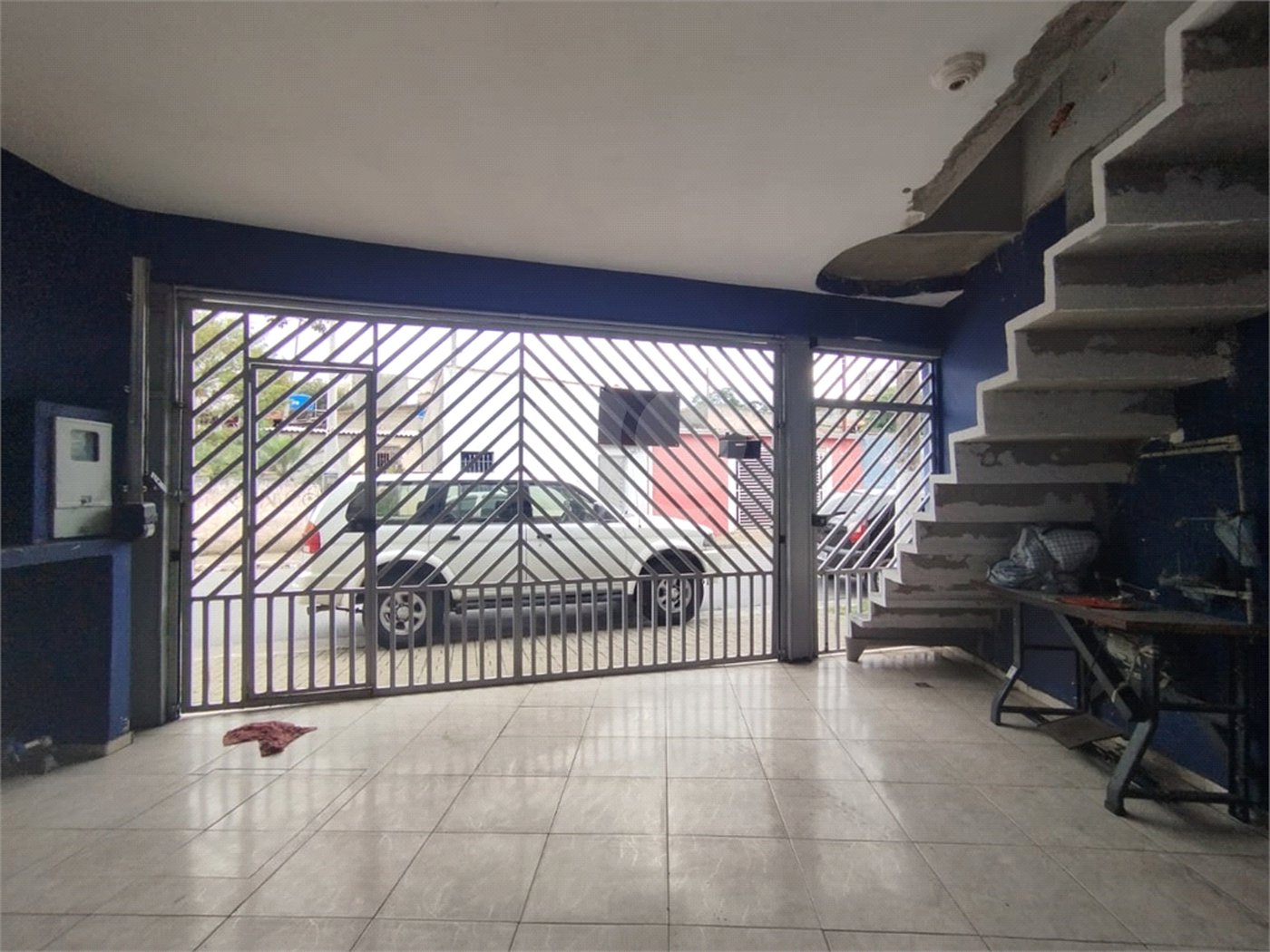 Sobrado à venda com 3 quartos, sendo 1 suíte, em Biritiba, Poá, SP