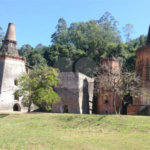 Casa à venda com 2 quartos, sendo 1 suíte, em Região Central, Caieiras, SP