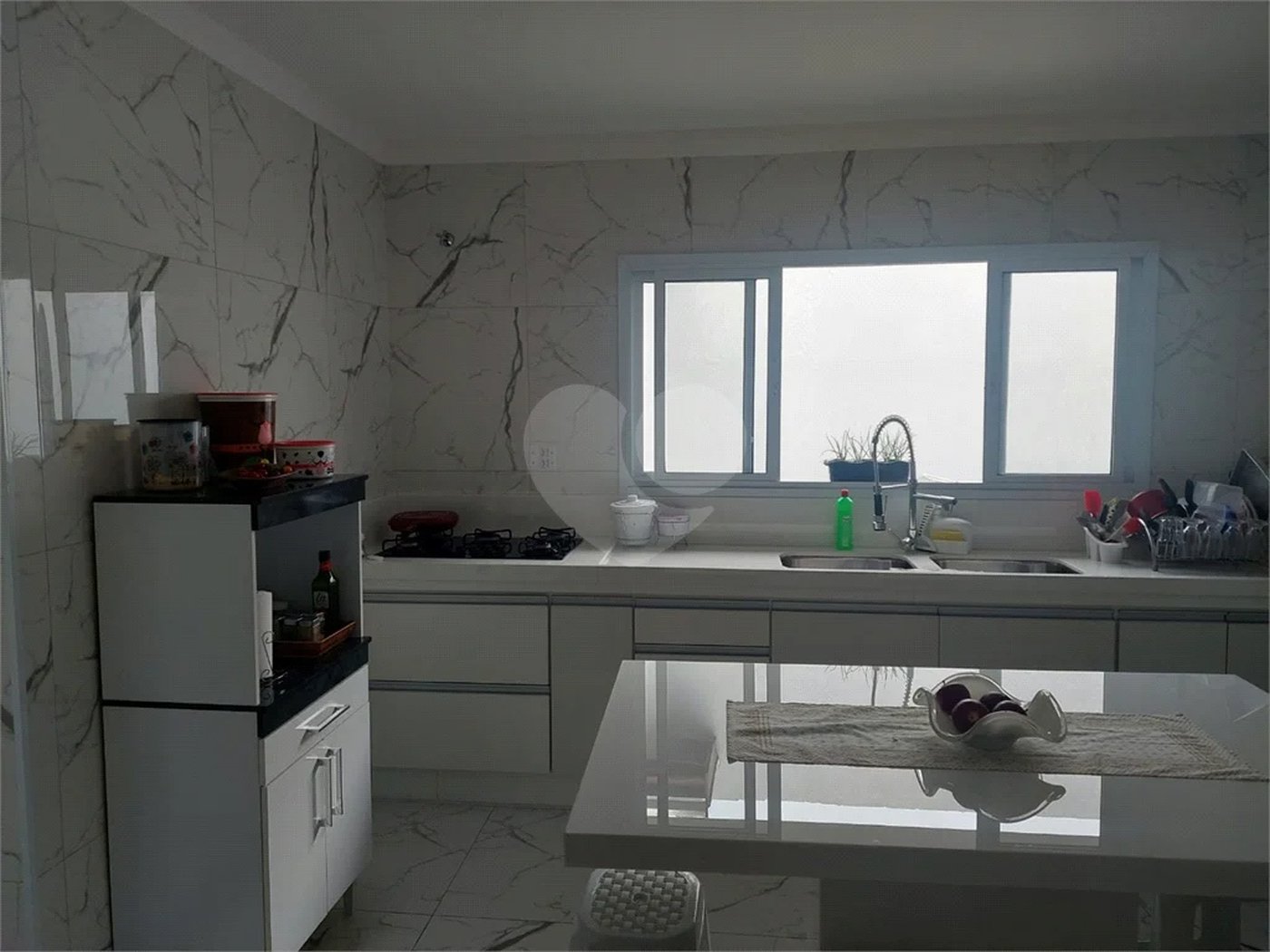 Casa à venda com 4 quartos, sendo 1 suíte, em Minas de Inhandjara, Itupeva, SP
