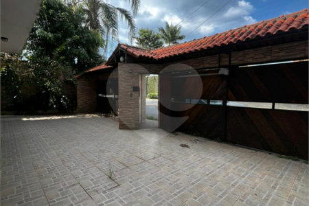 Sobrado, 6 quartos, 4 suítes, 4 vagas de garagem, oportunidade, vila oliveira