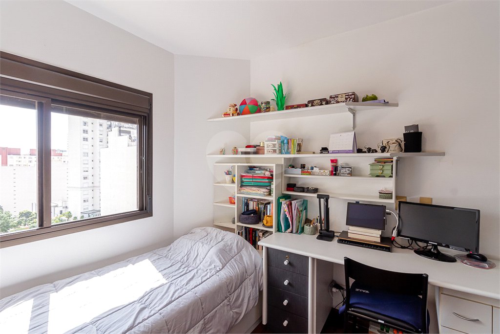Apartamento à venda com 3 suítes em Aclimação, São Paulo, SP