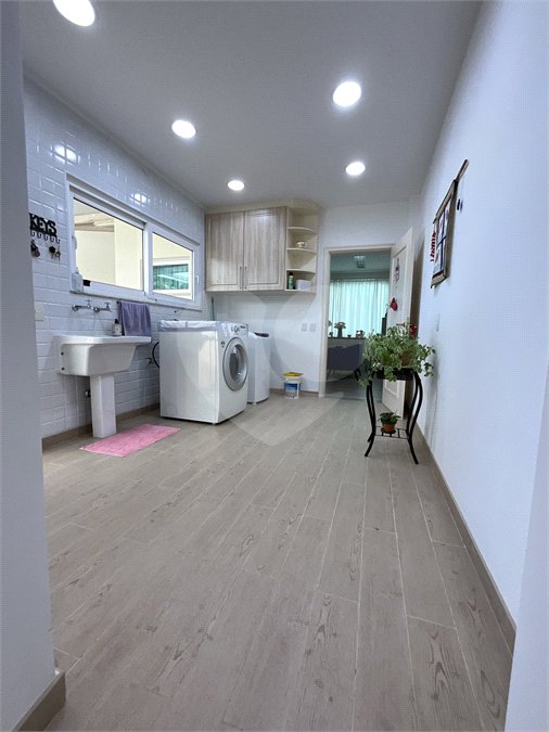Casa à venda com 6 quartos, sendo 5 suítes, no condomínio City Castelo, Itu - SP