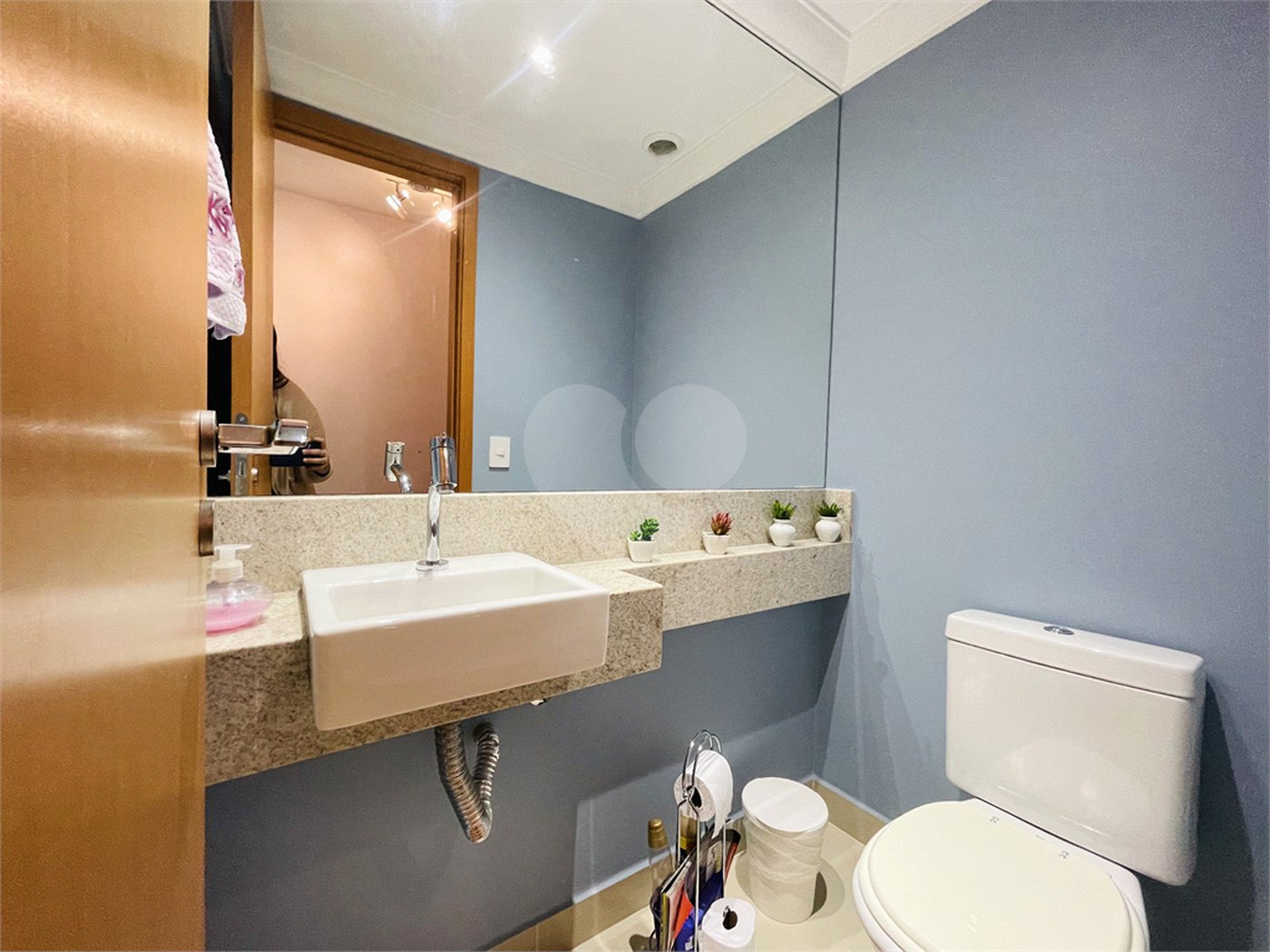 Apartamento à venda com 2 suítes em Vila Scarpelli, Santo André, SP