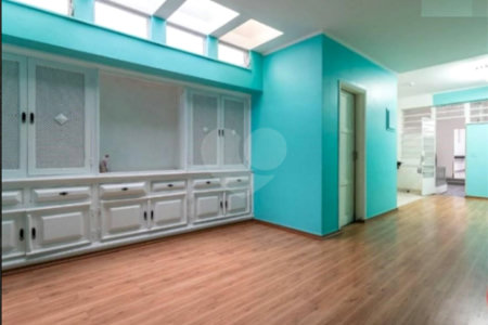 Casa à venda ou para alugar com 9 quartos em Vila Mariana, São Paulo, SP