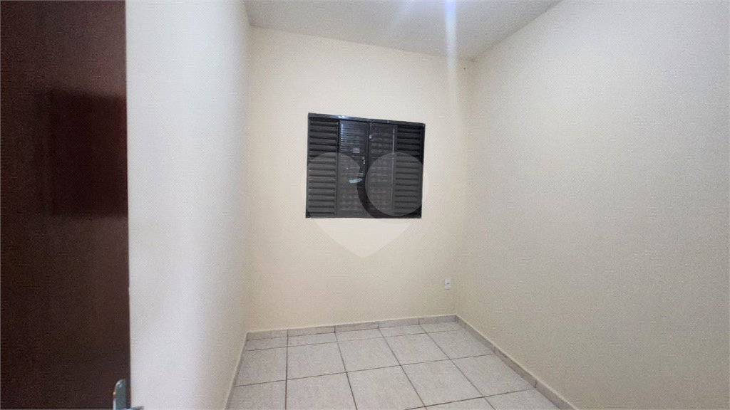 Casa à venda com 4 quartos, sendo 1 suíte, em Jardim Roberto Selmi Dei, Araraquara, SP