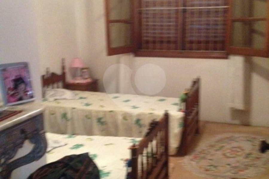 Casa à venda com 4 quartos, sendo 3 suítes, em Vila Paiva, São Paulo, SP