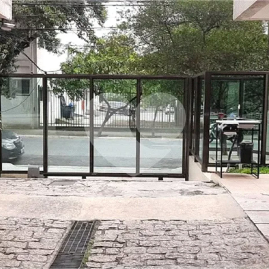 BAIXO PINHEIROS COM 3 DORMITÓRIOS A VENDA.