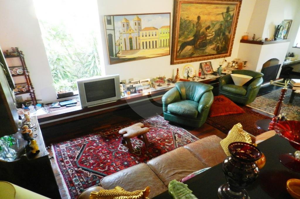 Casa de Vila à venda com 5 quartos, sendo 2 suítes, em Jardim Marajoara, São Paulo, SP