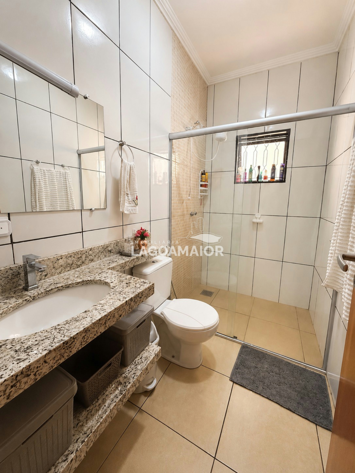 Casa à venda com 3 quartos, sendo 1 suíte, em Jardim dos Ipes, Três Lagoas, MS