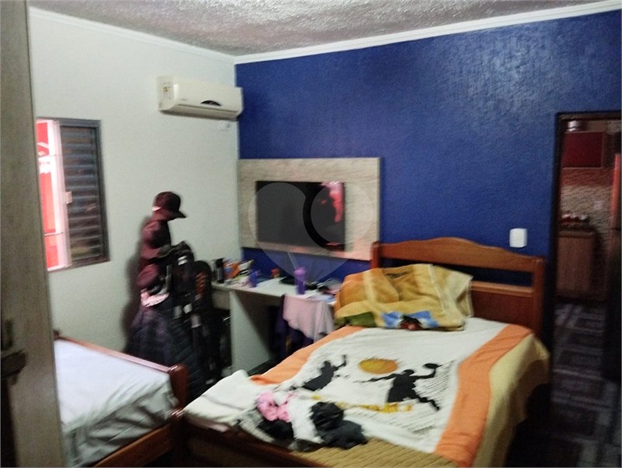 Casa à venda com 4 quartos, sendo 2 suítes, em Vila Santa Margarida, Ferraz de Vasconcelos, SP