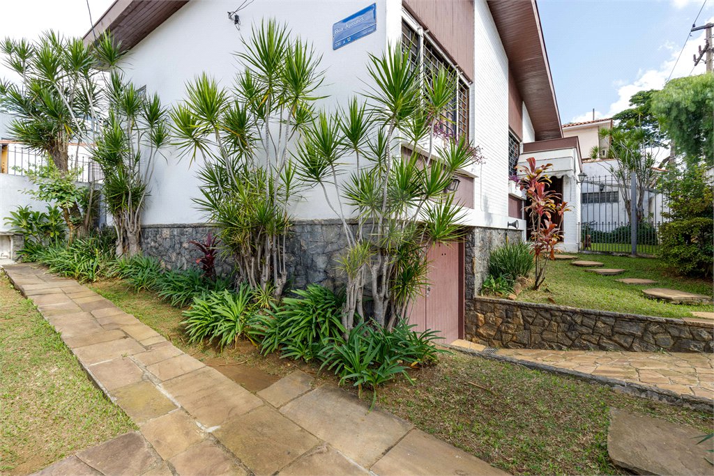Casa Térrea à venda com 3 quartos, sendo 1 suíte,  em Brooklin Velho, São Paulo, SP