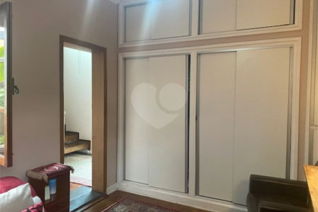 Sobrado à venda com 5 quartos, sendo 2 suítes, em Jardim São Bento, São Paulo, SP