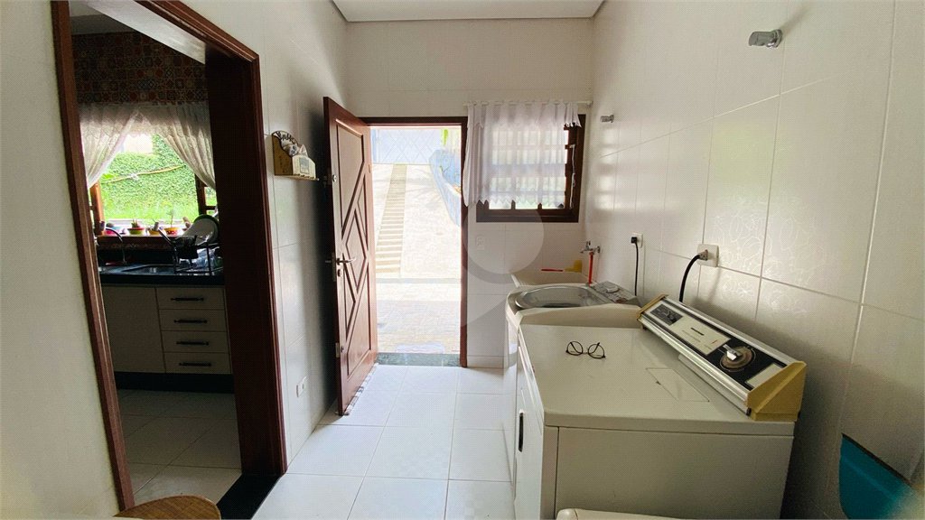 Casa à venda com 3 suítes em Dos Finco, São Bernardo do Campo, SP